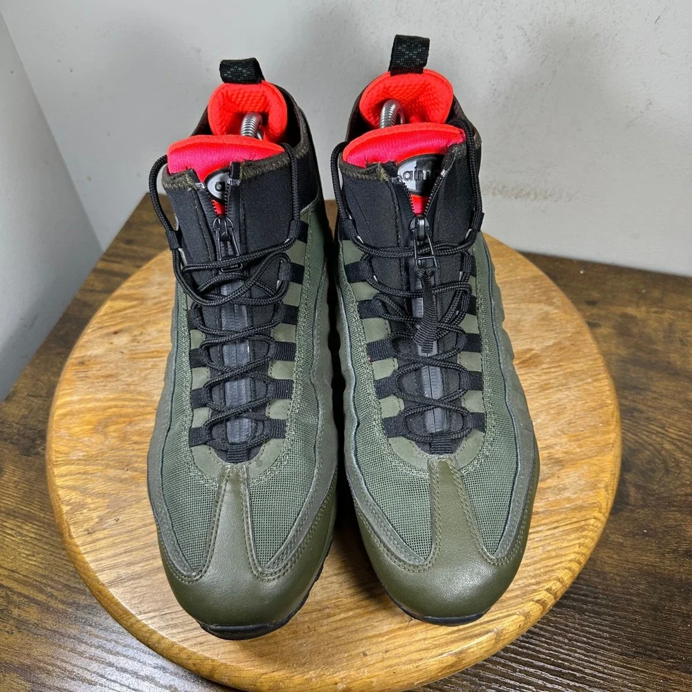 Nike Air Max 95 Sneakerboot Mens 10 Dark Loden Green Crimson 806809-300